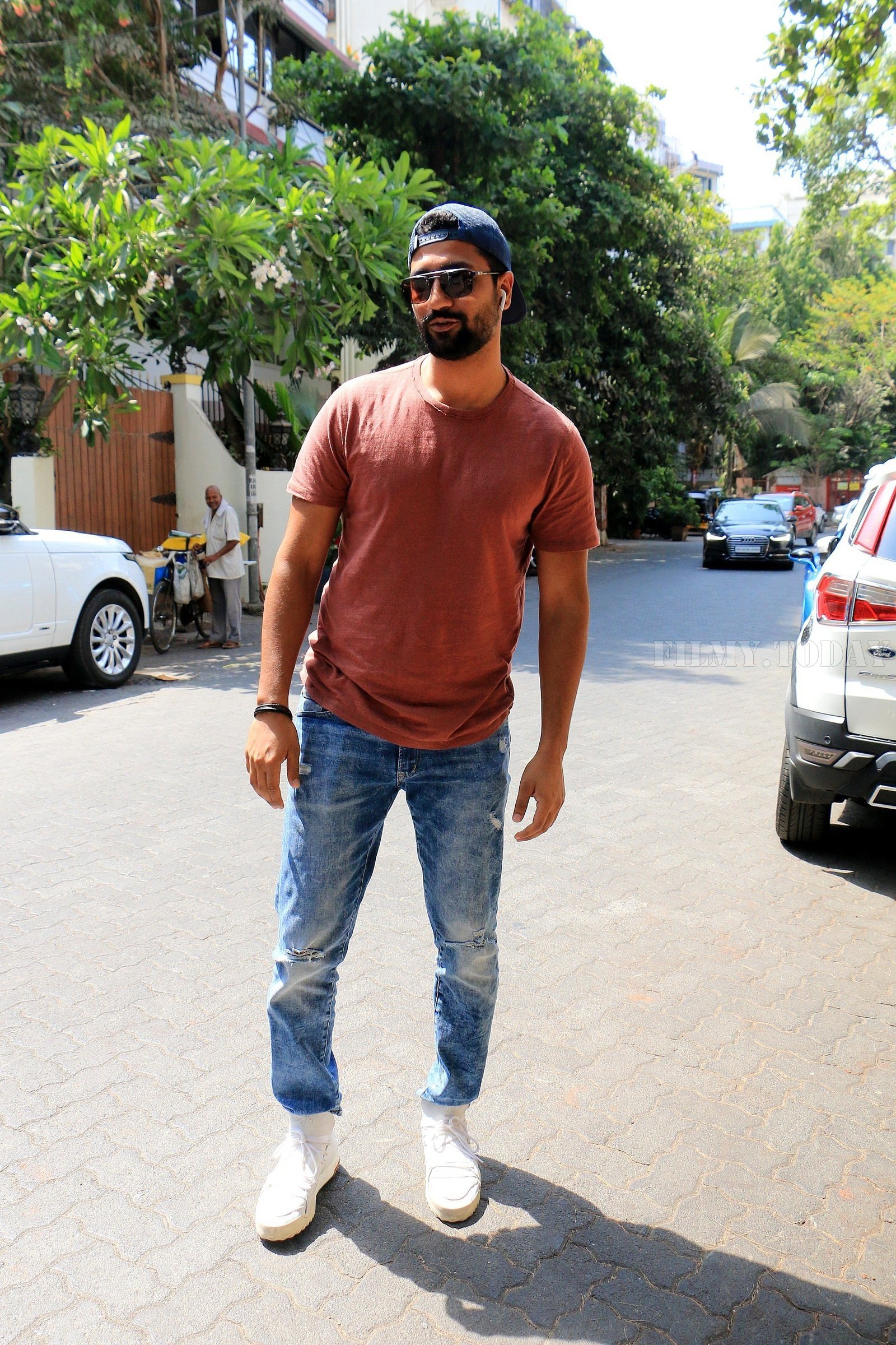 Vicky Kaushal - Photos: Celebs Spotted at Juhu | Picture 1653104