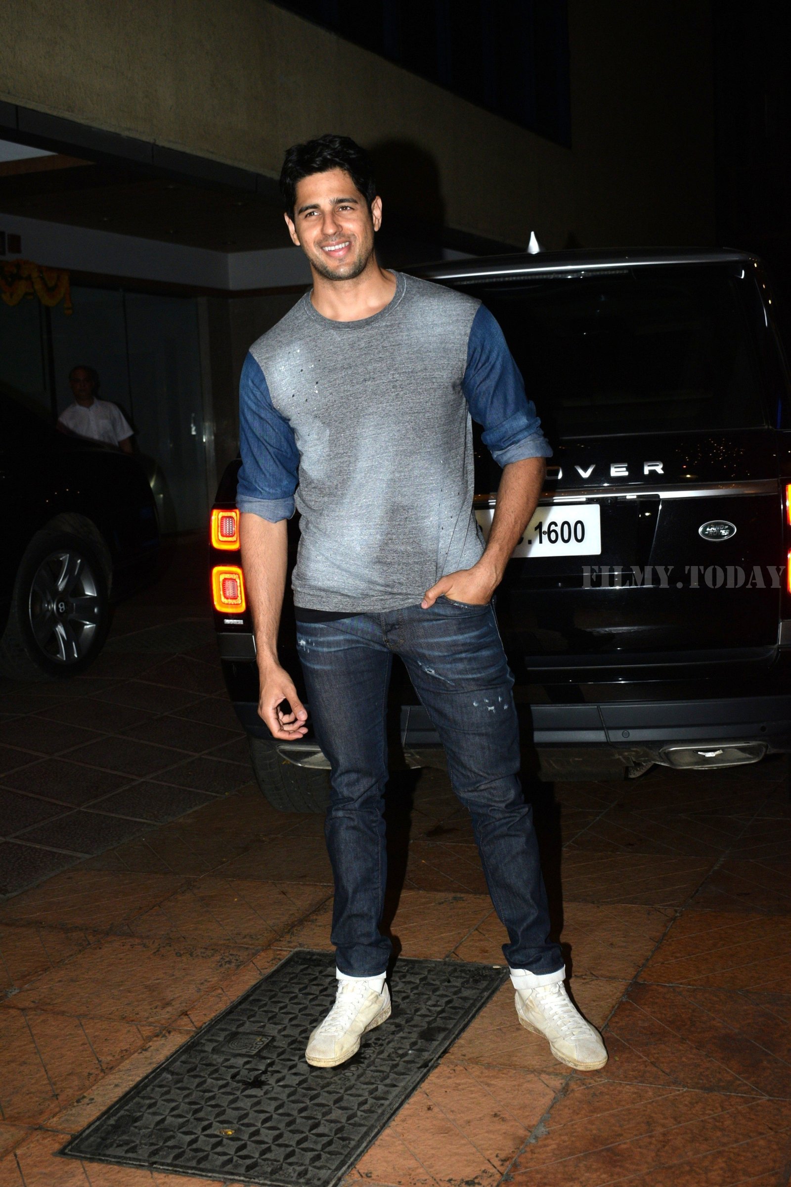 Sidharth Malhotra - Photos: Ekta Kapoor's Birthday Party At Her Residence In Juhu | Picture 1653133