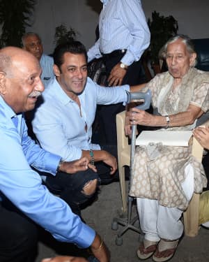 Photos: Special Screening Of Film Bharat For Families Separated During 1947 | Picture 1653834