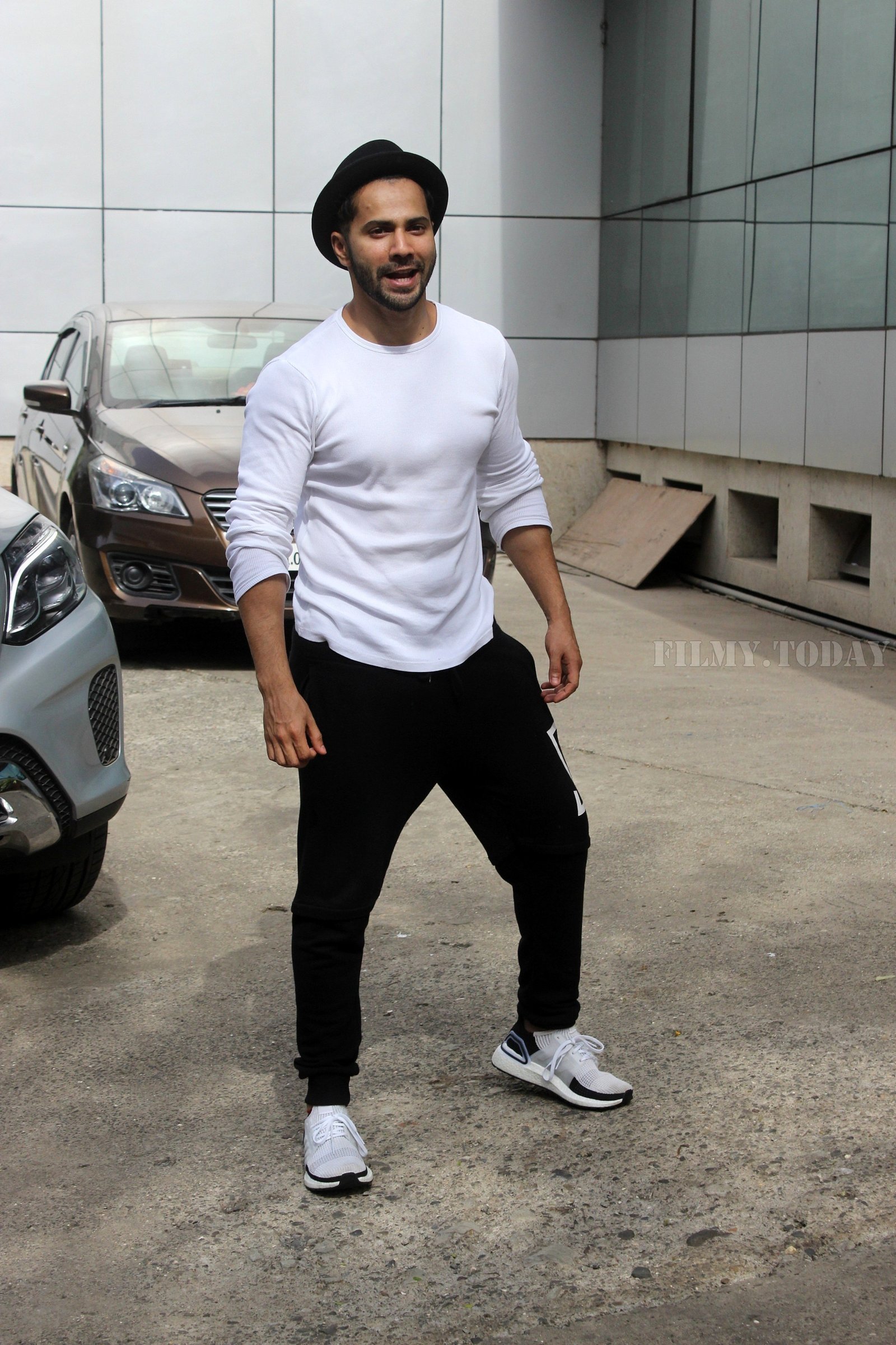 Varun Dhawan - Photos: Celebs Spotted at Andheri | Picture 1655774