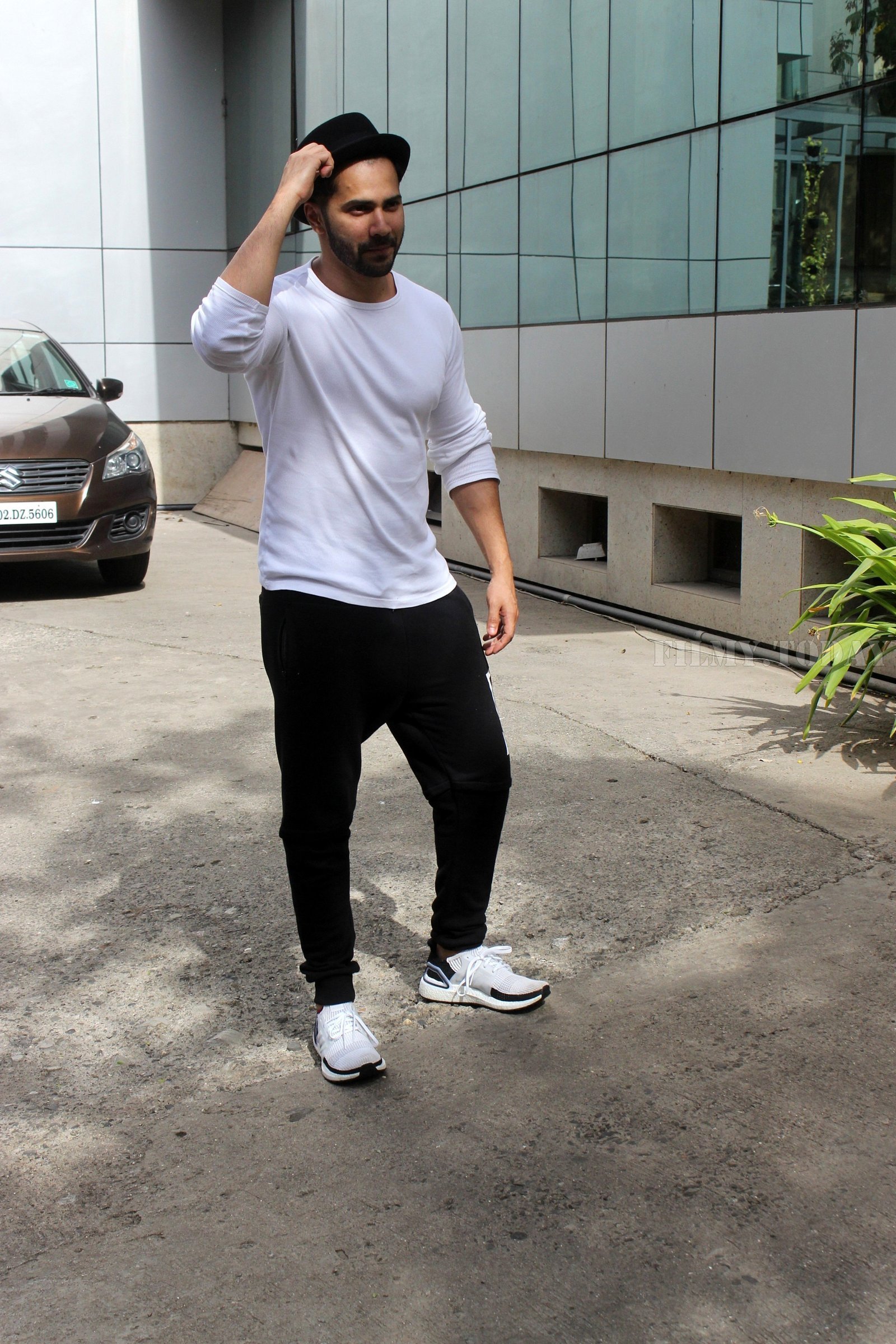Varun Dhawan - Photos: Celebs Spotted at Andheri | Picture 1655772