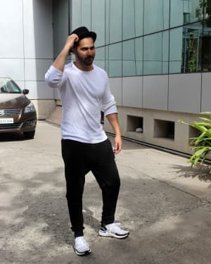 Varun Dhawan - Photos: Celebs Spotted at Andheri | Picture 1655772