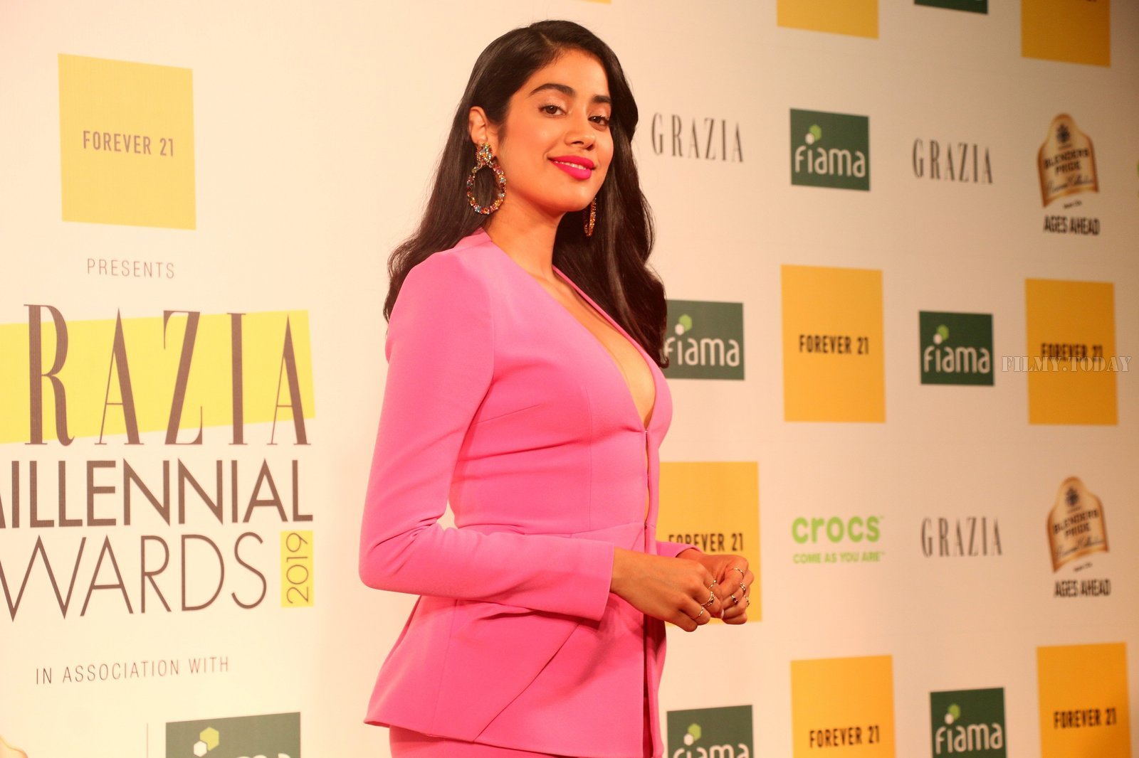 Janhvi Kapoor - Photos: Red Carpet Of 1st Edition Of Grazia Millennial Awards 2019 | Picture 1656039