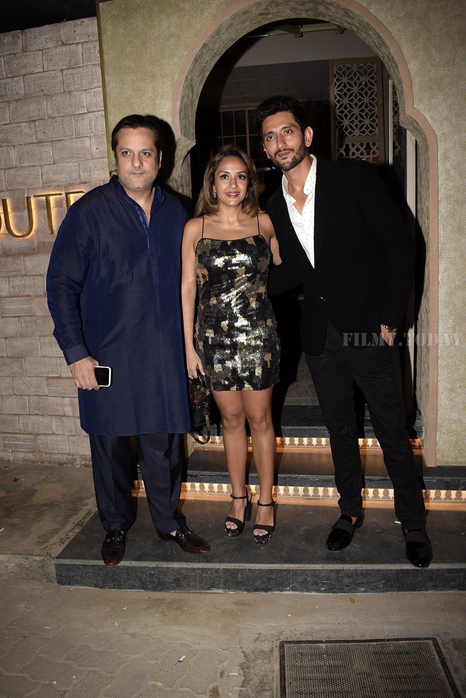 Photos: Celebs at Bayrout Restaurant for dinner party | Picture 1630278