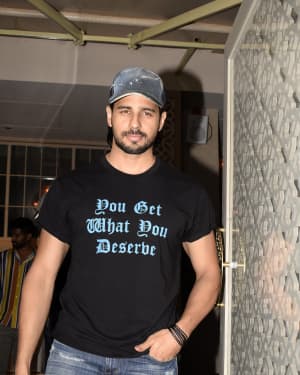 Sidharth Malhotra - Photos: Celebs at Bayrout Restaurant for dinner party | Picture 1630264