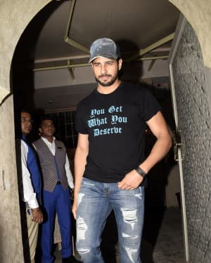 Sidharth Malhotra - Photos: Celebs at Bayrout Restaurant for dinner party | Picture 1630266