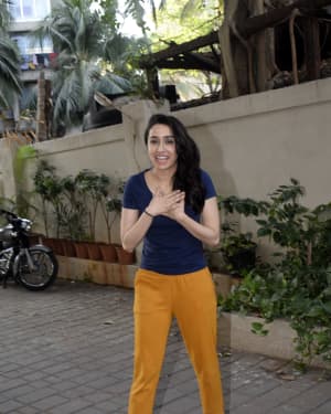 Photos: Shraddha Kapoor meets her fans on her birthday | Picture 1630222