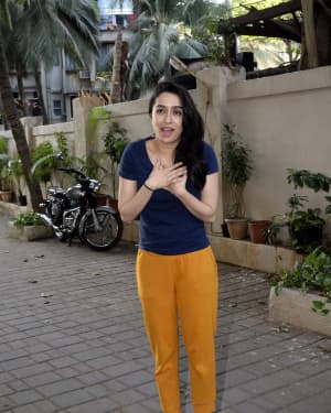 Photos: Shraddha Kapoor meets her fans on her birthday | Picture 1630223