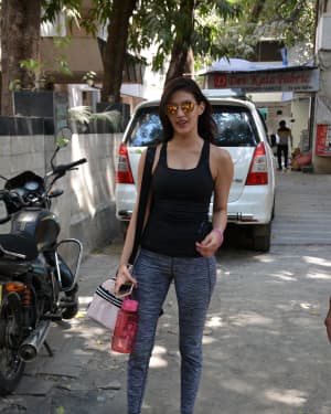Amyra Dastur - Photos: Celebs Spotted at Gym | Picture 1632537
