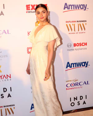 Photos: Alia Bhatt at Outlook Business's WOW Awards | Picture 1632628