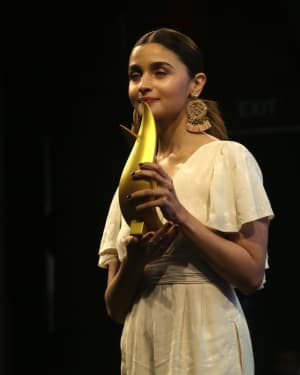Photos: Alia Bhatt at Outlook Business's WOW Awards | Picture 1632643