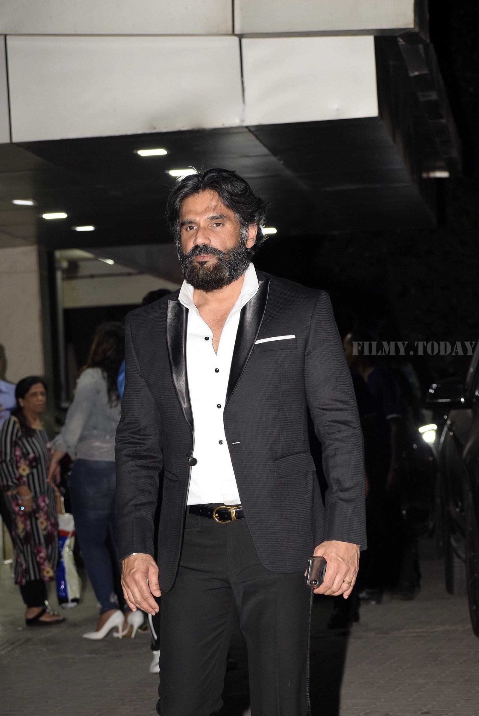 Sunil Shetty - Photos: CCL party at Sohail Khan's House | Picture 1634671