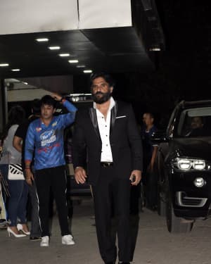Sunil Shetty - Photos: CCL party at Sohail Khan's House | Picture 1634670