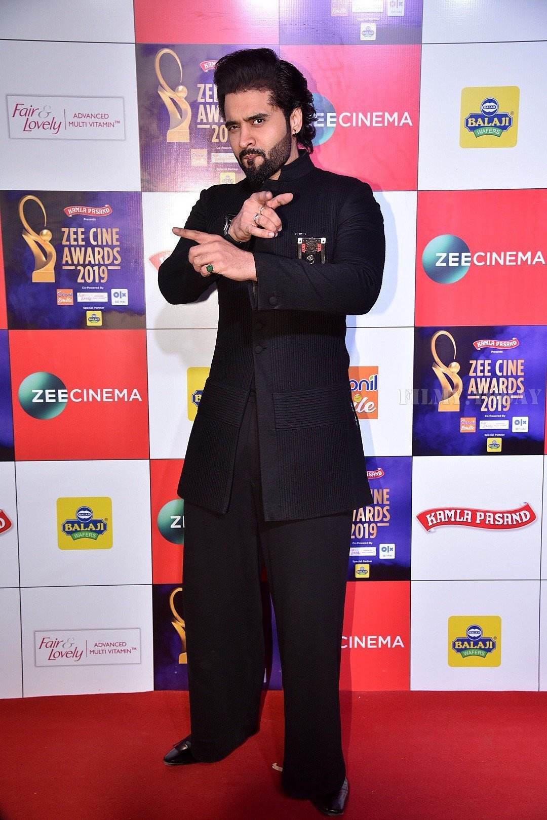 Photos: Celebs at Zee Cine Awards 2019 Red Carpet | Picture 1636594