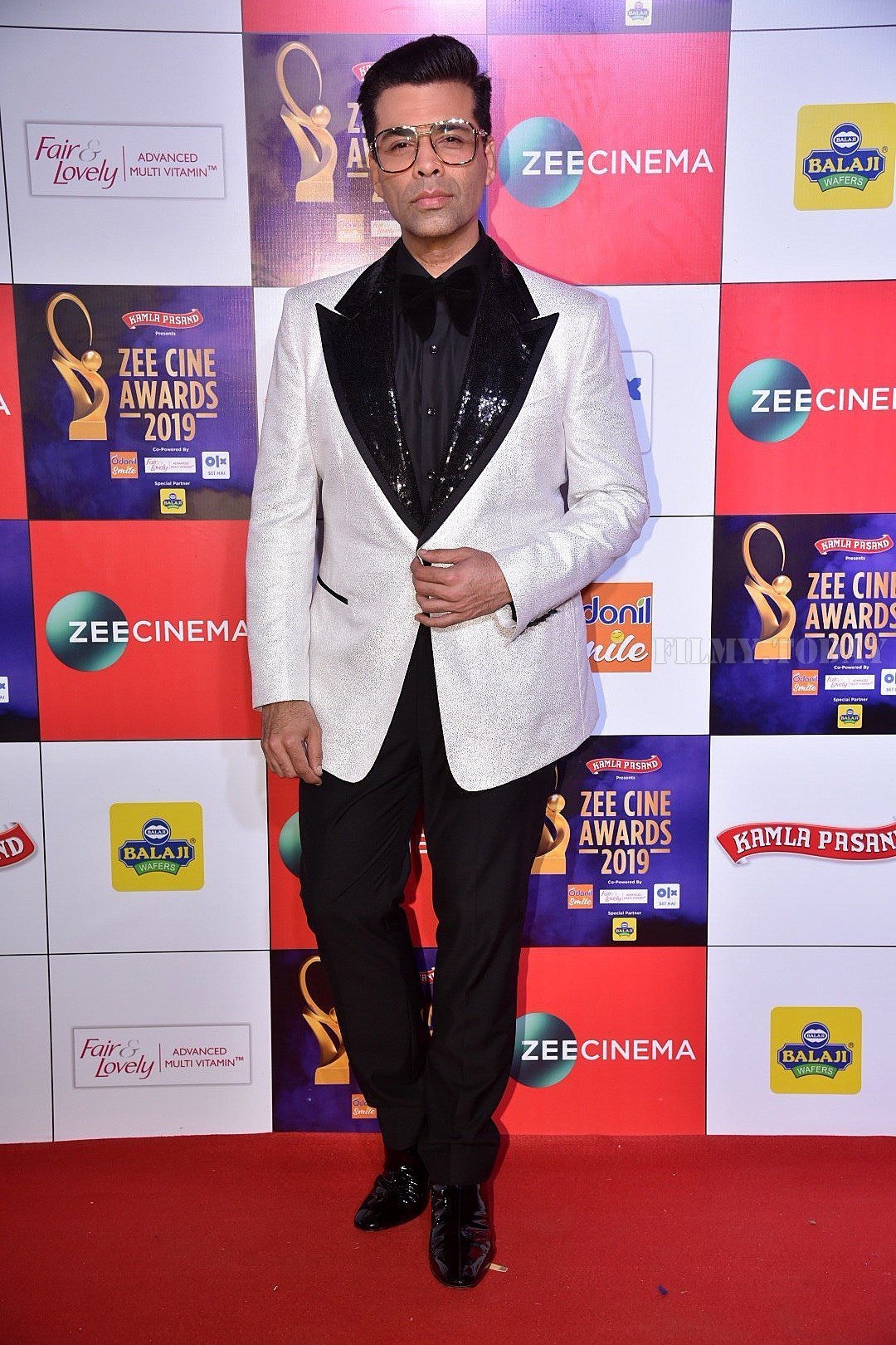 Karan Johar - Photos: Celebs at Zee Cine Awards 2019 Red Carpet | Picture 1636631