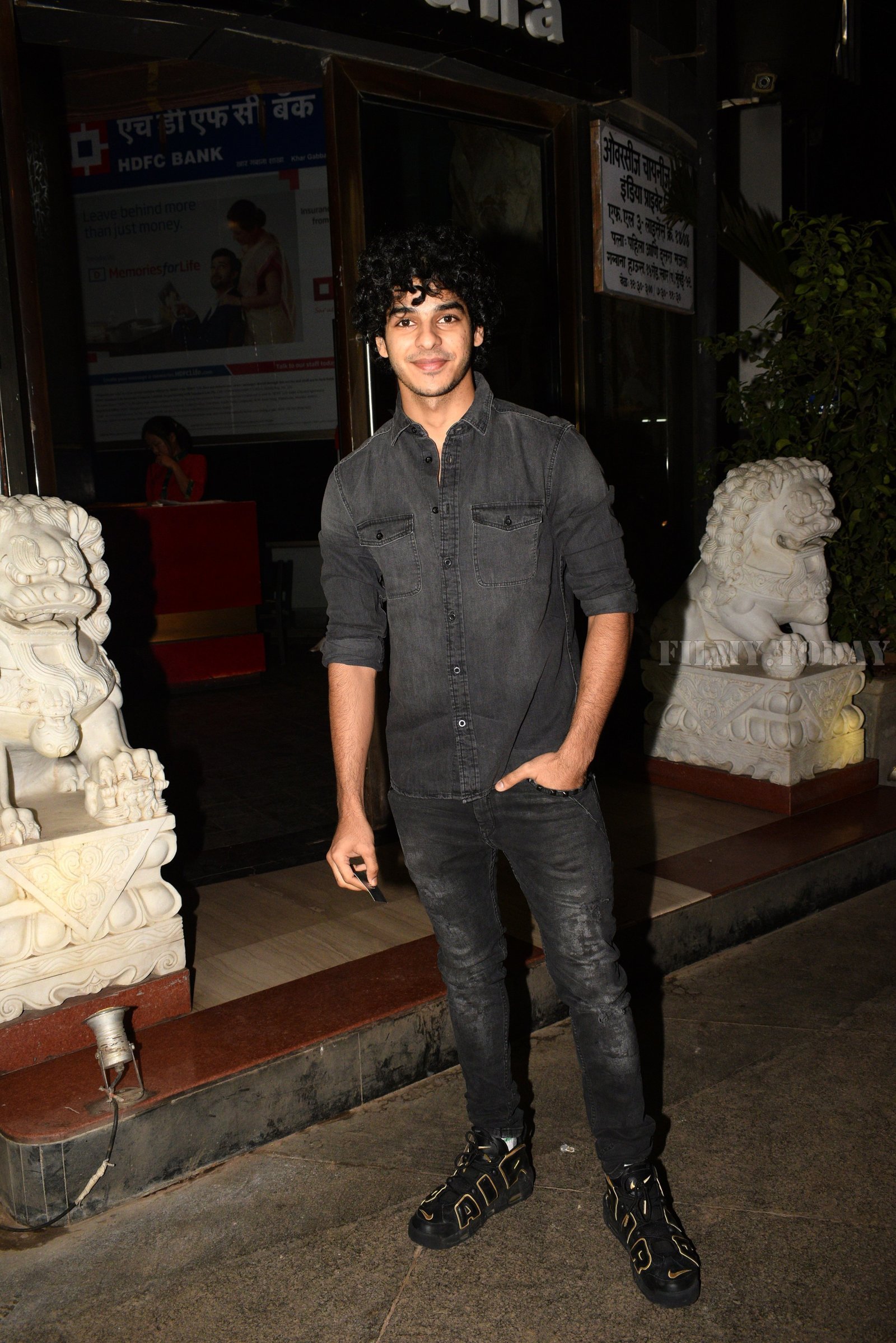 Ishaan Khattar - Photos: Rohini Iyer host a party for Guneet Monga to celebrate her Oscar Win | Picture 1638481