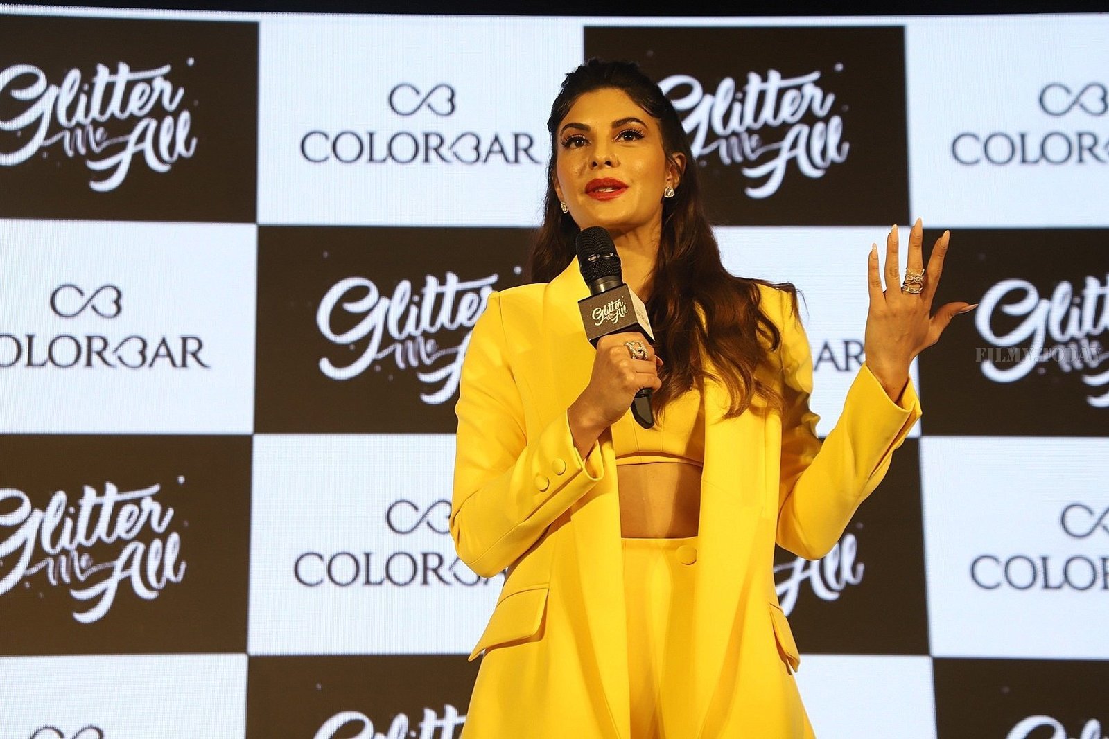 Photos: Jacqueline Fernandez at Launch Of Colorbar Glitter Me All | Picture 1638924