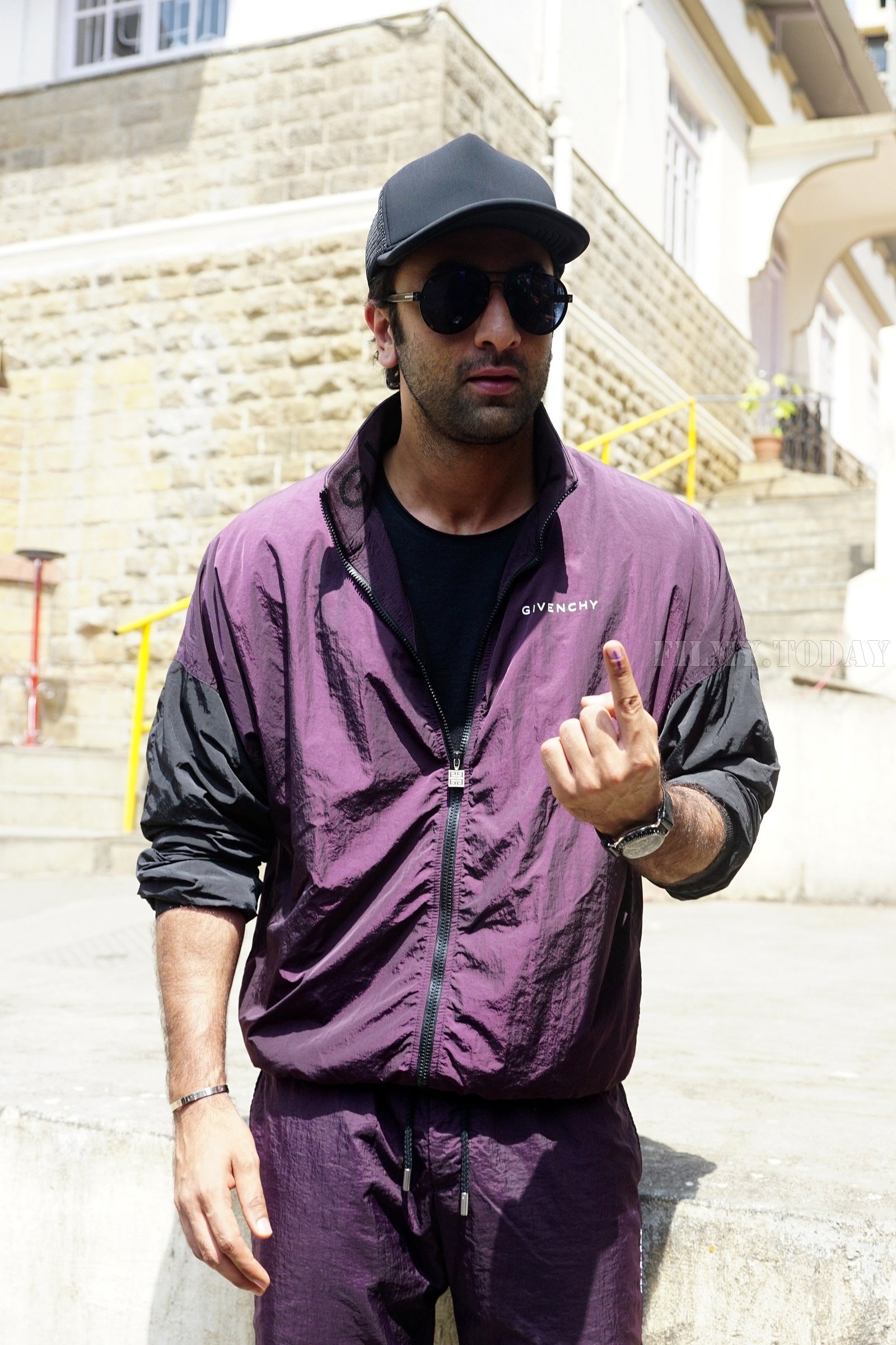 Ranbir Kapoor - Photos: Celebs Voting For 2019 Election | Picture 1645426