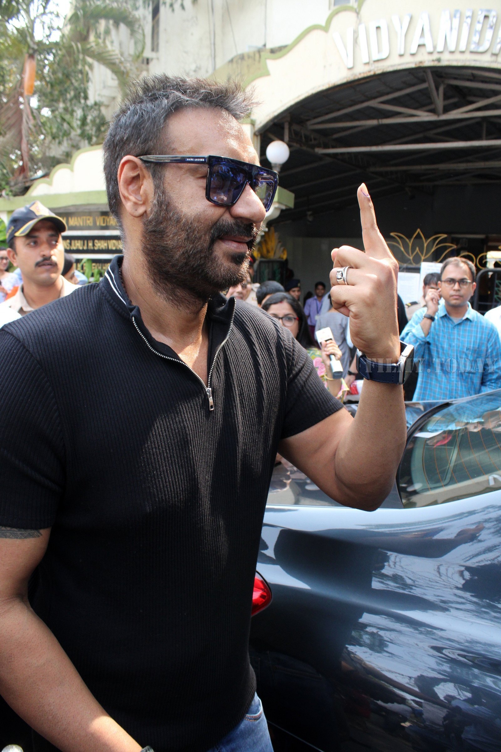 Ajay Devgn - Photos: Celebs Voting For 2019 Election | Picture 1645500