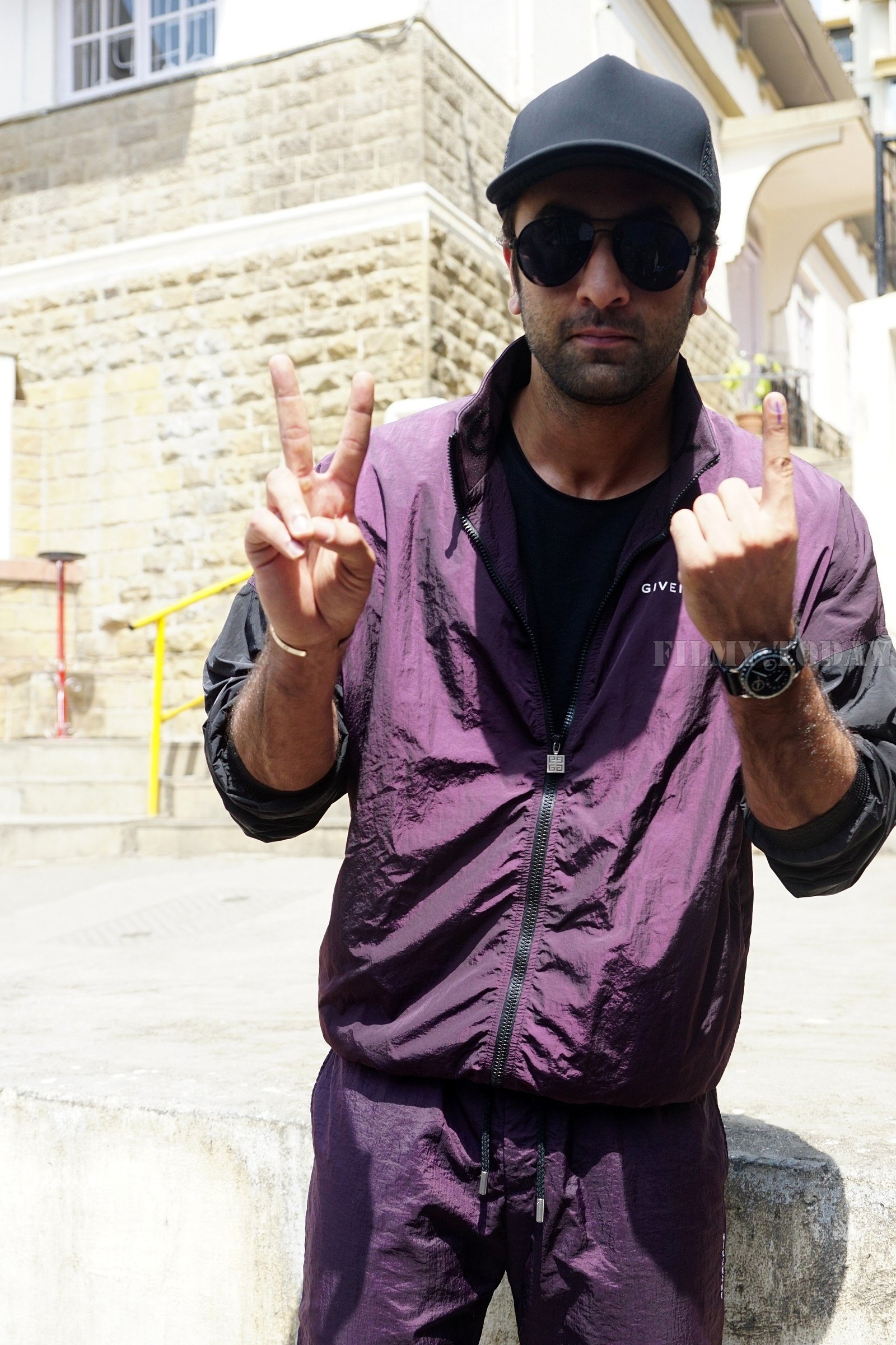Ranbir Kapoor - Photos: Celebs Voting For 2019 Election | Picture 1645503