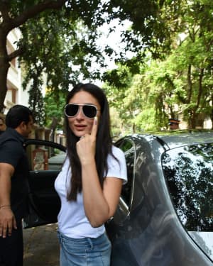 Kareena Kapoor - Photos: Celebs Voting For 2019 Election | Picture 1645465