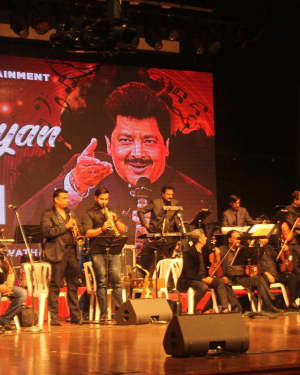 Photos: Live In Concert Of Udit Narayan