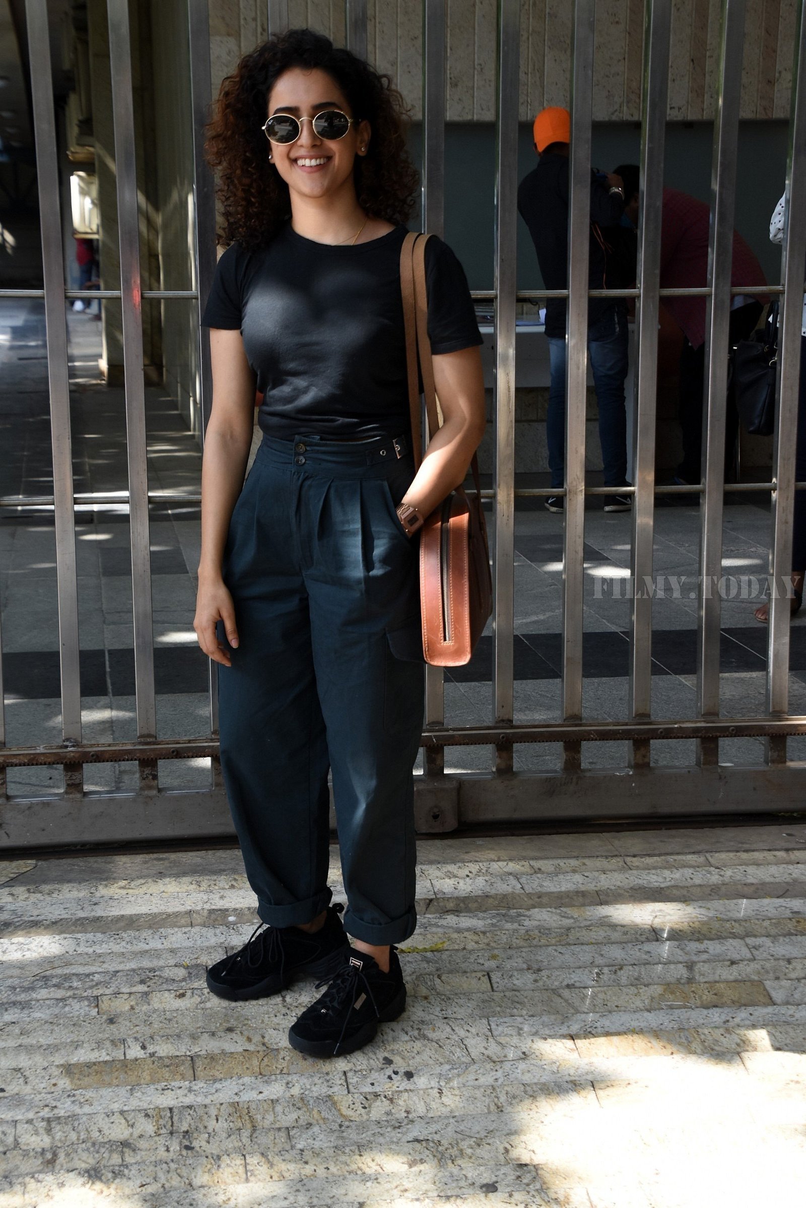 Sanya Malhotra - Photos: Celebs Spotted at Andheri | Picture 1649336