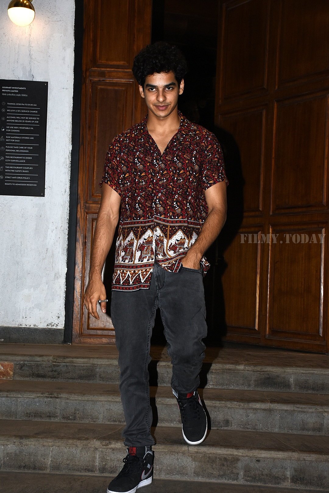 Ishaan Khattar - Photos: Celebs Spotted At Ministry Of Crabs | Picture 1650728