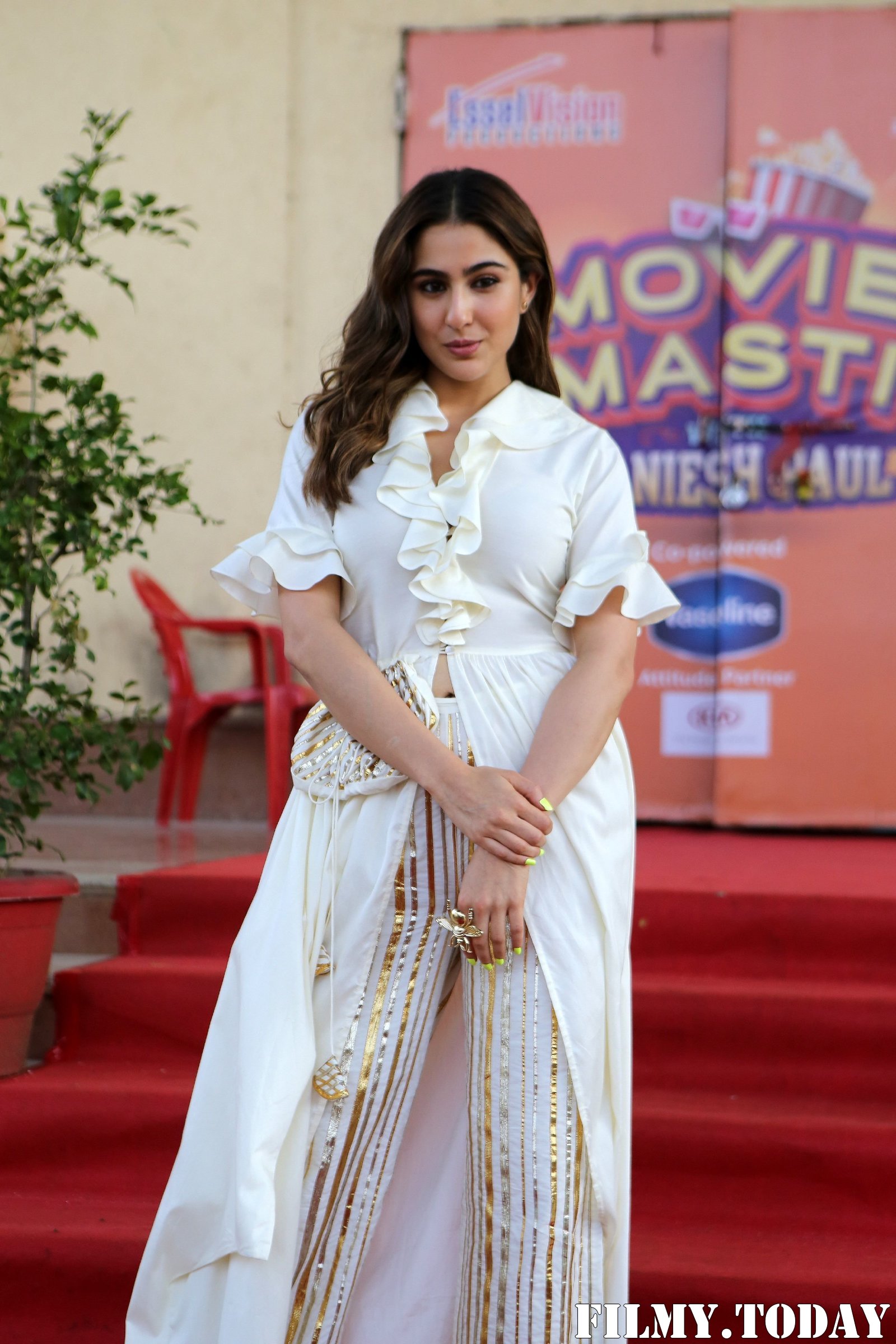 Sara Ali Khan - Photos: Celebs On The Sets Of Zee Tv Movie Masti With Manish Paul | Picture 1696473