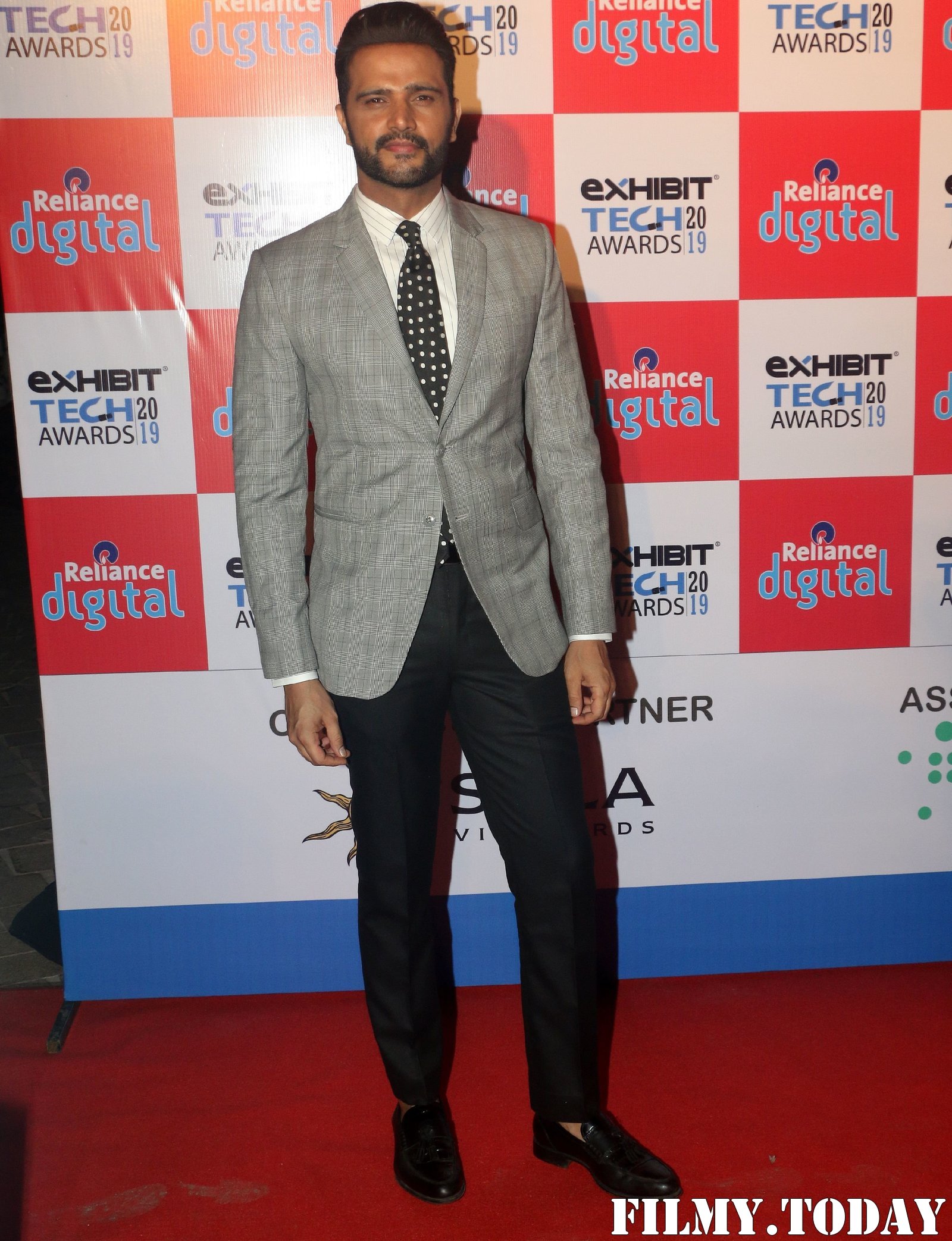 Photos: Red Carpet Of Exhibit Tech Awards 2019 | Picture 1697449