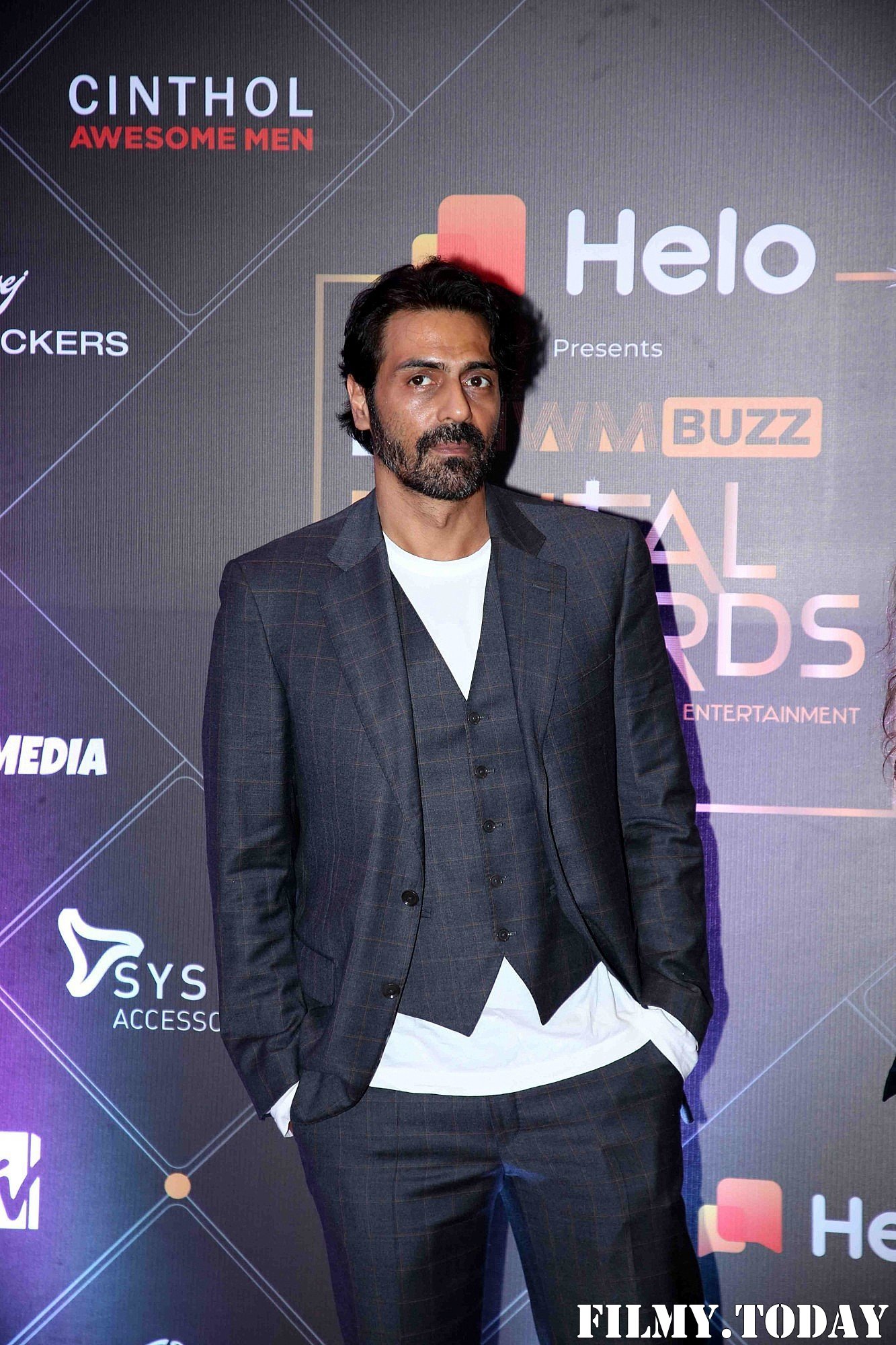 Arjun Rampal - Photos: Red Carpet For The 2nd Edition Of MTV IWMBuzz Digital Awards | Picture 1698246