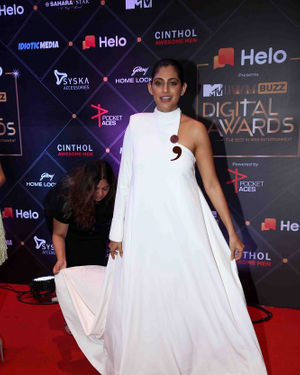 Kubbra Sait - Photos: Red Carpet For The 2nd Edition Of MTV IWMBuzz Digital Awards | Picture 1698191
