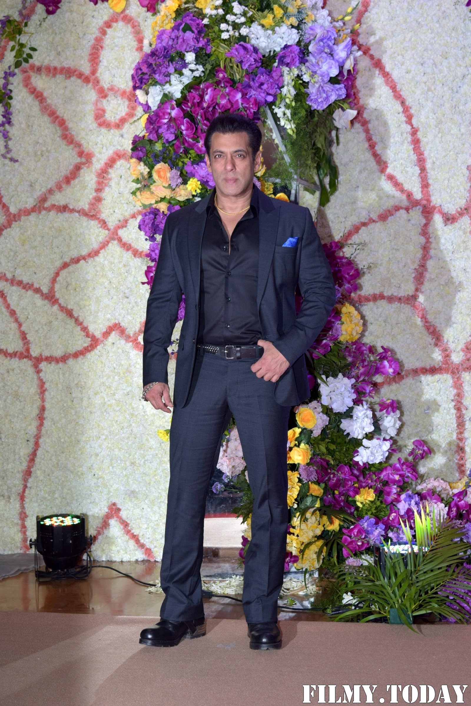 Salman Khan - Photos: Wedding Reception Of Sooraj Barjatya's Son Devansh At Jw Marriott Juhu | Picture 1703092