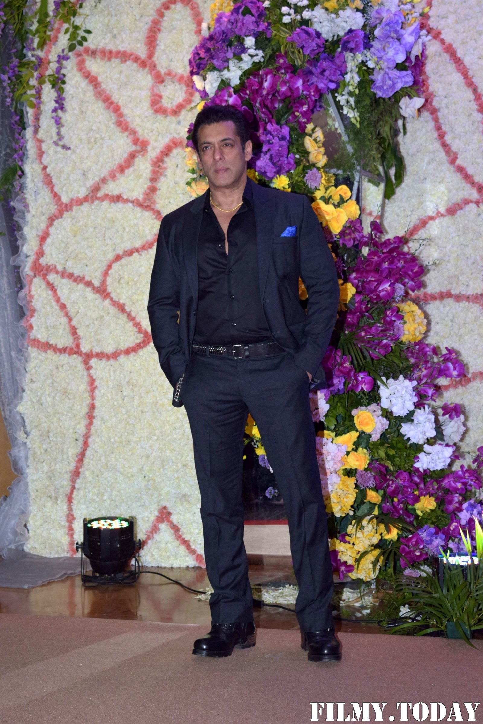 Salman Khan - Photos: Wedding Reception Of Sooraj Barjatya's Son Devansh At Jw Marriott Juhu | Picture 1703095
