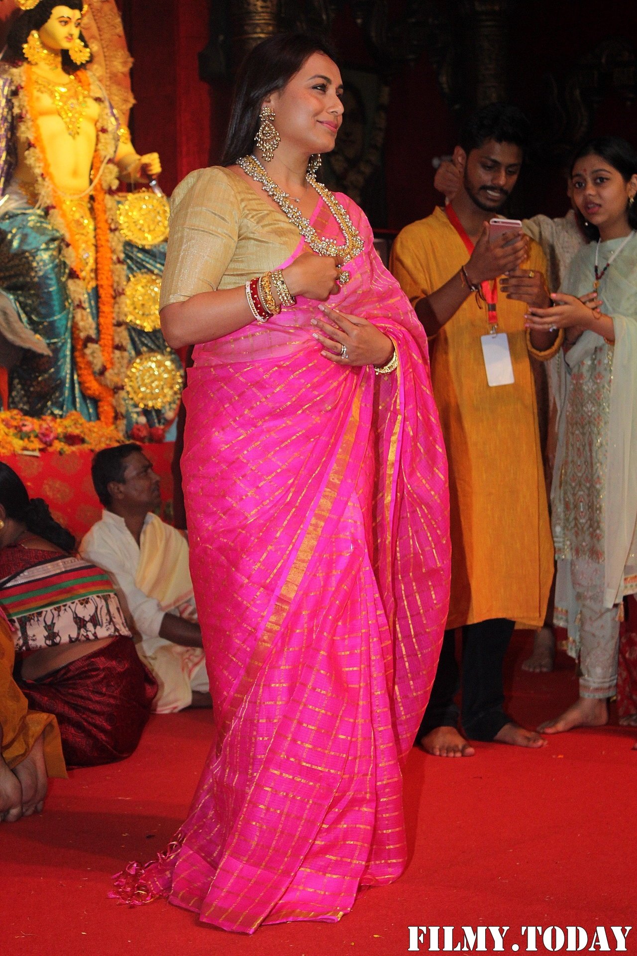 Photos: Celebs At Durga Puja In Juhu | Picture 1690421