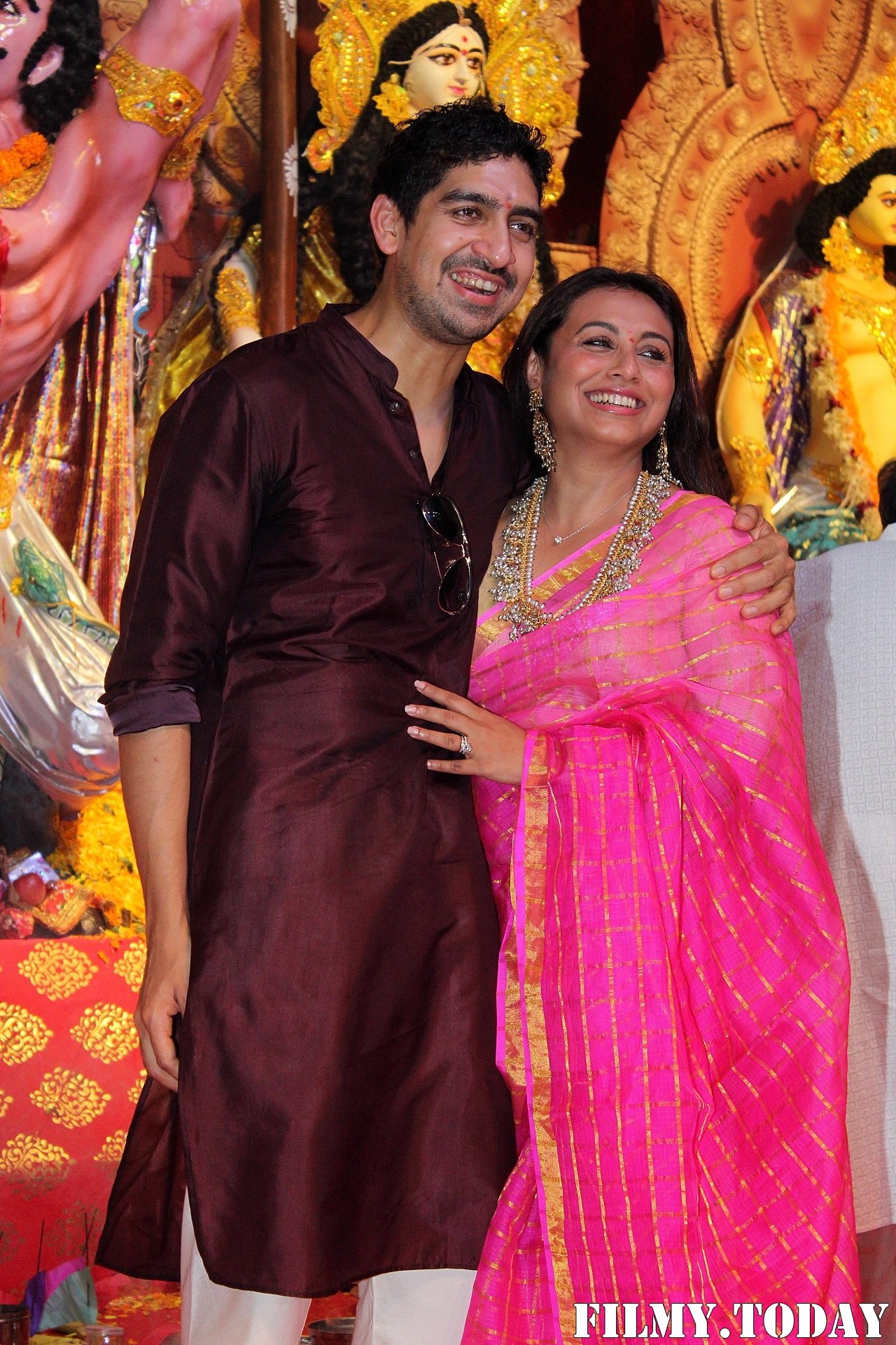 Photos: Celebs At Durga Puja In Juhu | Picture 1690414
