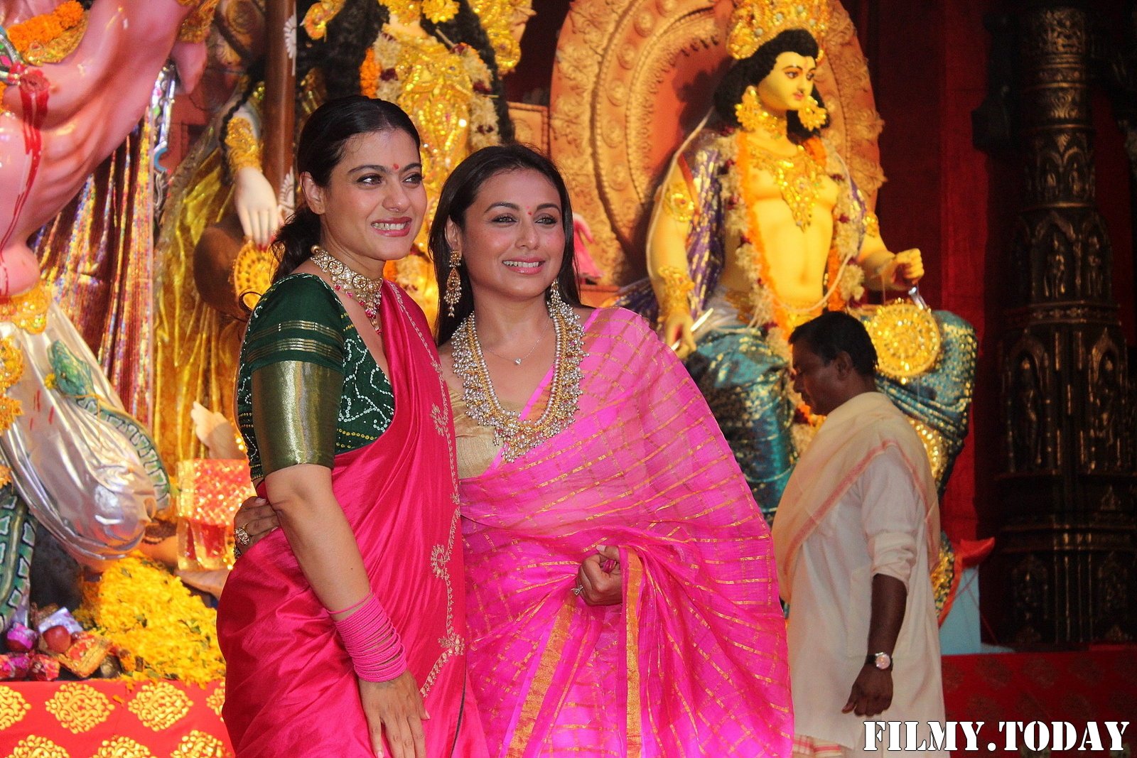 Photos: Celebs At Durga Puja In Juhu | Picture 1690419