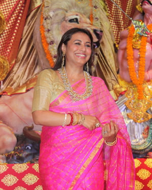 Rani Mukerji - Photos: Celebs At Durga Puja In Juhu