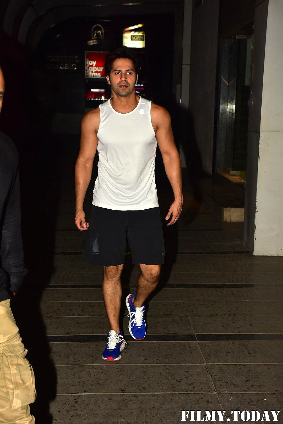 Varun Dhawan - Photos: Celebs Spotted at Gym | Picture 1692006