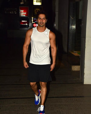 Varun Dhawan - Photos: Celebs Spotted at Gym | Picture 1692007