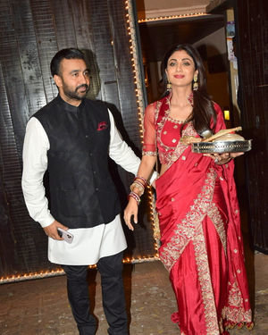 Photos: Celebs At Celebration Of Karvachauth At Anil Kapoor's House | Picture 1692605