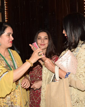 Photos: Celebs At Celebration Of Karvachauth At Anil Kapoor's House | Picture 1692636