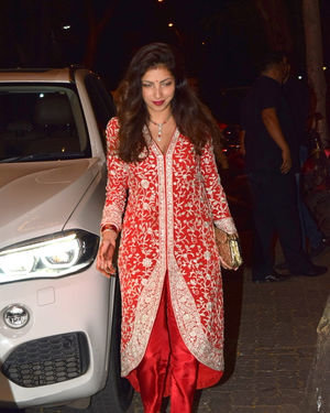 Photos: Celebs At Celebration Of Karvachauth At Anil Kapoor's House | Picture 1692624