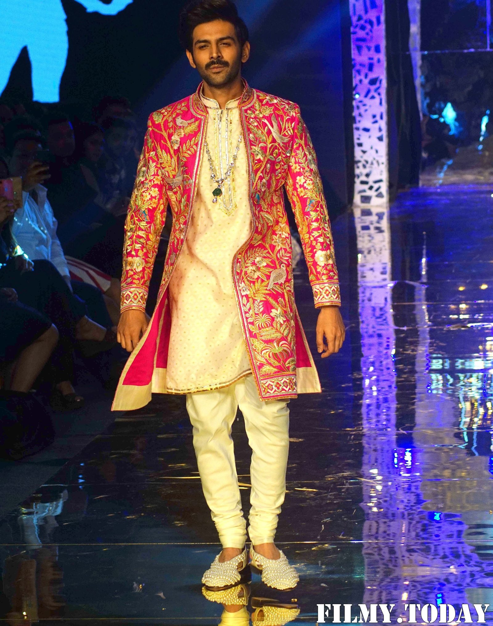 Photos: Celebs Walk The Ramp At Abu Jani & Sandeep Khosla Fashion Show | Picture 1692483