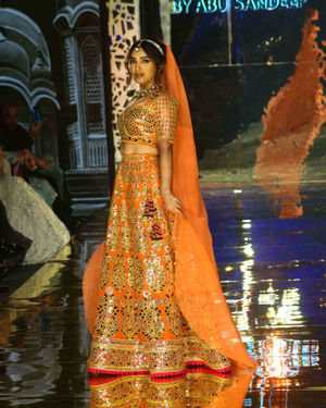 Photos: Celebs Walk The Ramp At Abu Jani & Sandeep Khosla Fashion Show | Picture 1692477