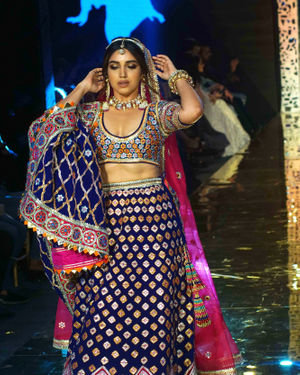 Photos: Celebs Walk The Ramp At Abu Jani & Sandeep Khosla Fashion Show | Picture 1692488