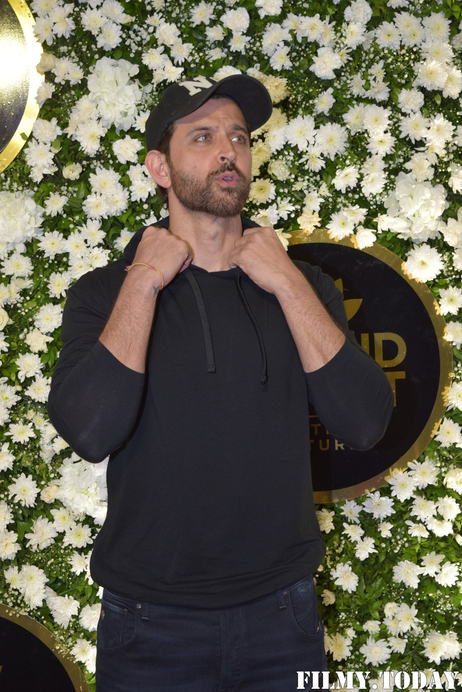 Hrithik Roshan - Photos: Celebs At Anand Pandit's Diwali Party | Picture 1693625