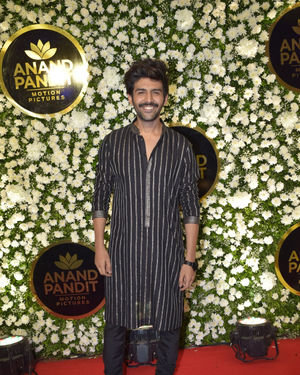 Photos: Celebs At Anand Pandit's Diwali Party | Picture 1693601
