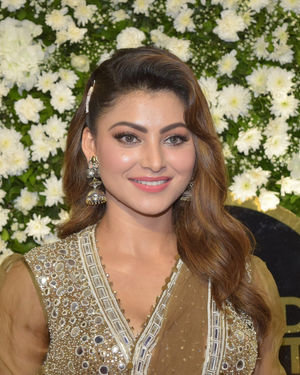 Urvashi Rautela - Photos: Celebs At Anand Pandit's Diwali Party | Picture 1693697