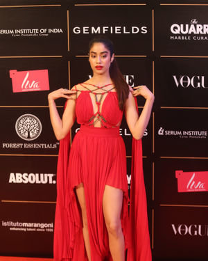 Janhvi Kapoor - Photos: Red Carpet Ceremony Of Vogue Women Of The Year 2019 | Picture 1693434